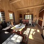 Dom wakacyjny Nostalgic With 3 Bedroom Fireplace, And Terrace