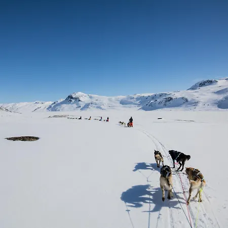 Nostalgic With 3 Bedroom Fireplace, And Terrace בית נופש *