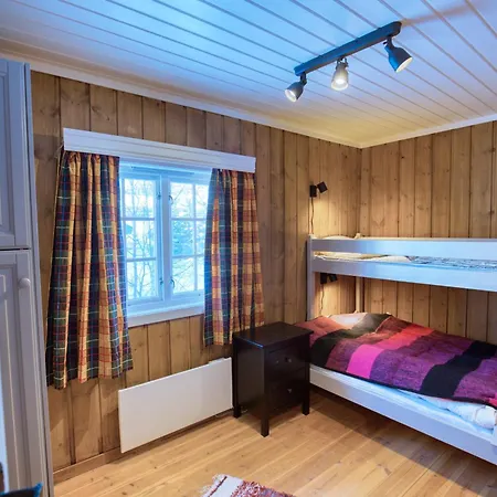 Nostalgic With 3 Bedroom Fireplace, And Terrace * Beitostolen